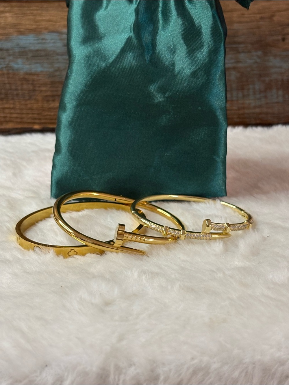 Gold Tone Nail Screw Bangle Bracelet Set - Elegant Women’s Jewelry